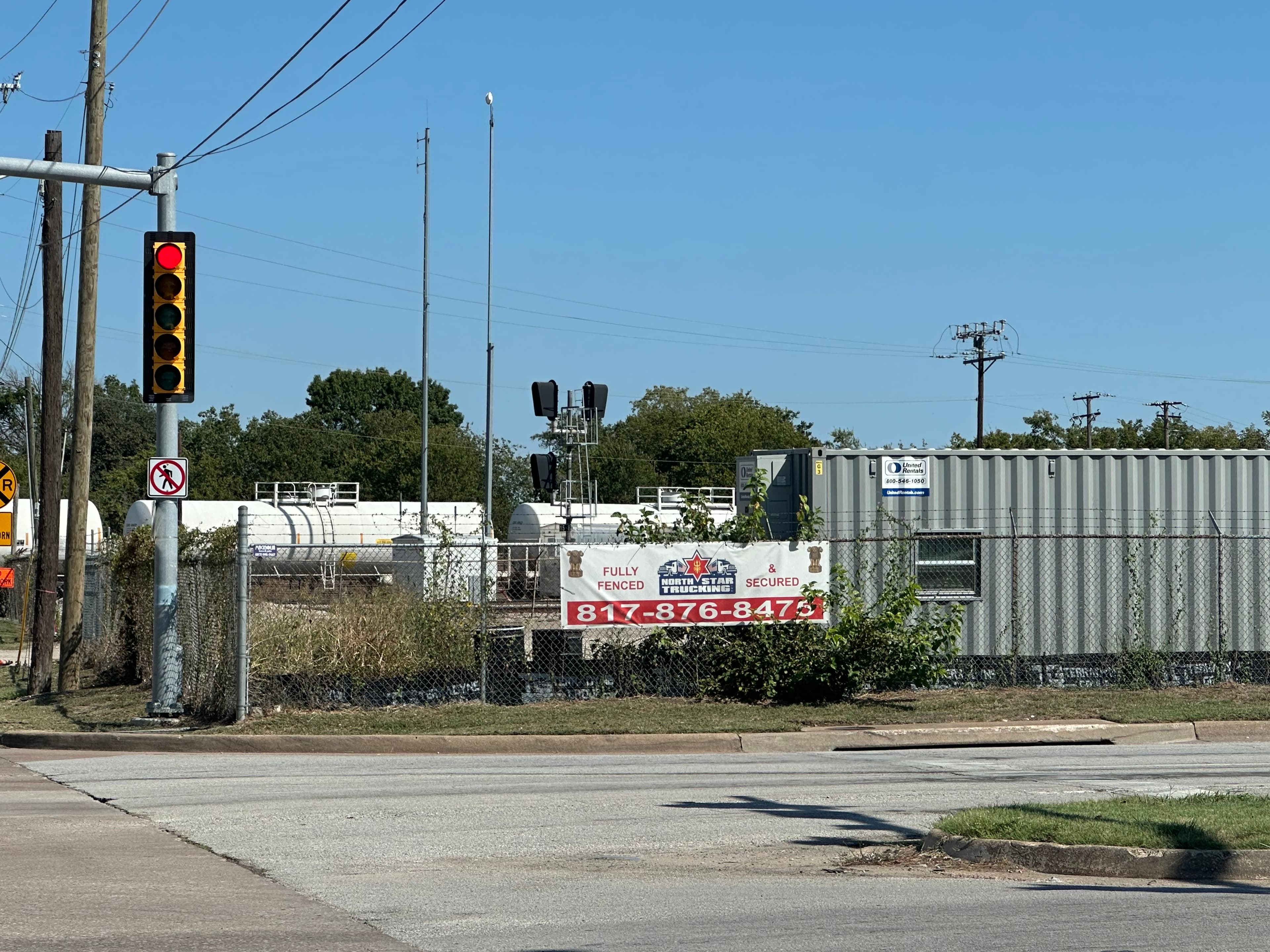 Well-maintained truck parking spaces in Fort Worth